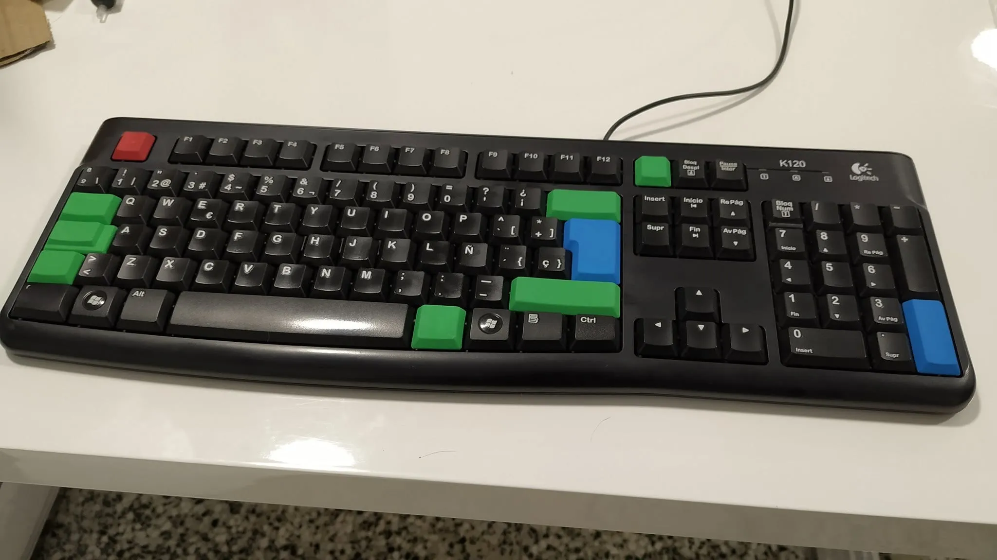 Teclado más chulo que el tuyo de 200 euros.